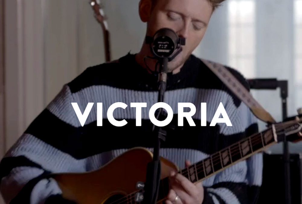 New Single “Victoria” released by Who’s Molly?